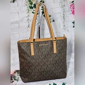 MICHAEL KORS  LEATHER SHOULDER BAG